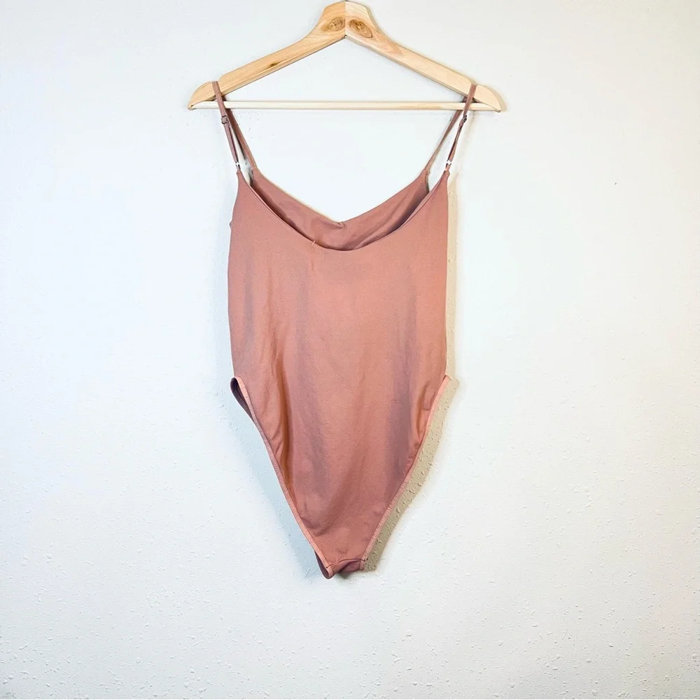 Free People Intimately Women’s Blush Seamless Bodysuit Sz M-L NWT